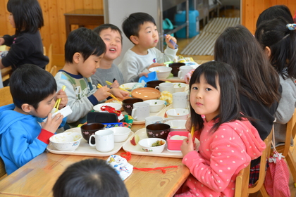食事中３